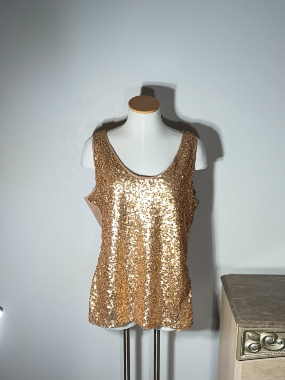 new york and company Gold sequin sleeveless shirt XL top tank women